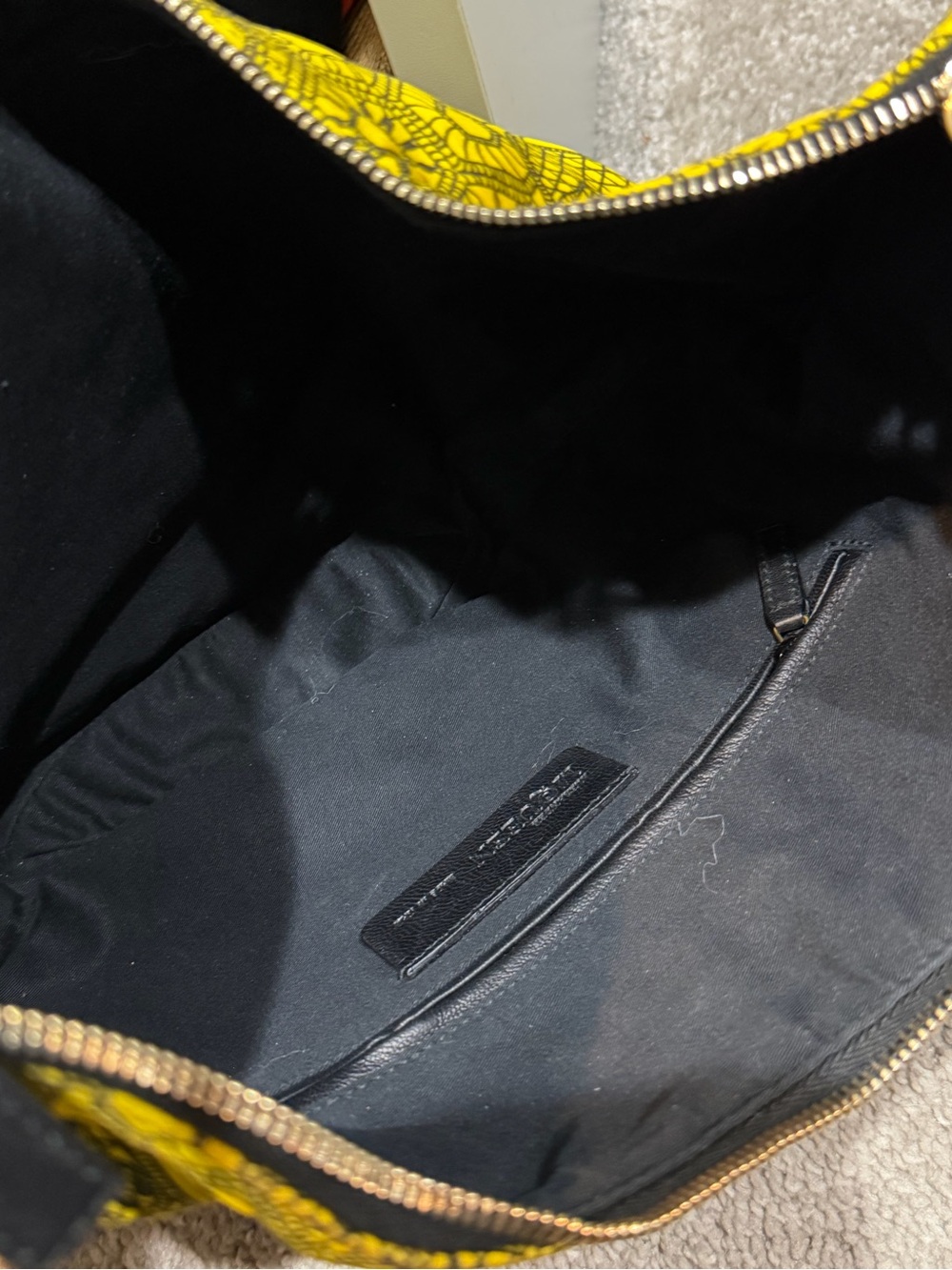 Alexander McQueen De Manta clutch - Picture 3 of 3